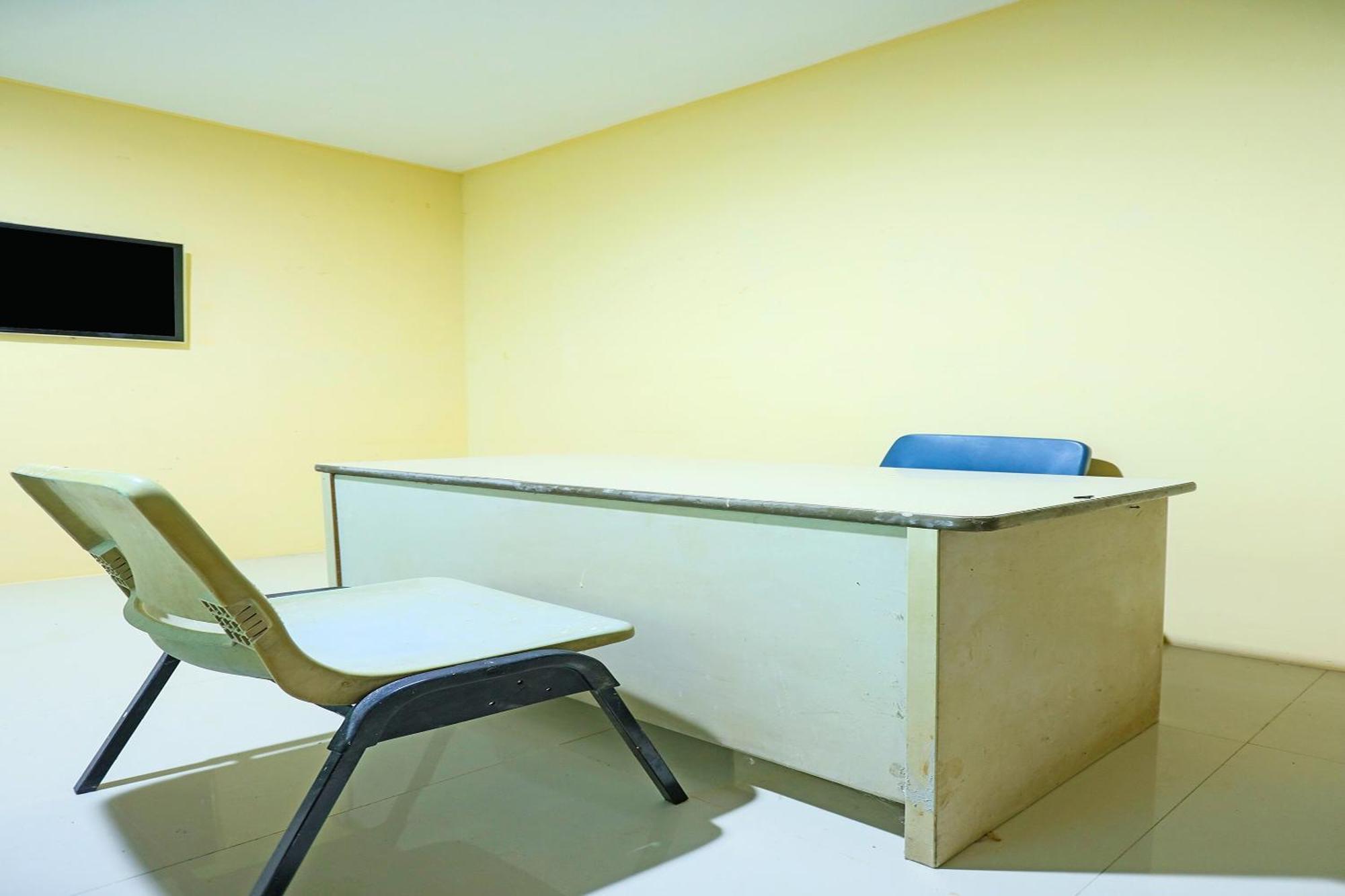 Spot On 91343 Kartika Guest House Syariahnearpantai Stres Jodoh  エクステリア 写真