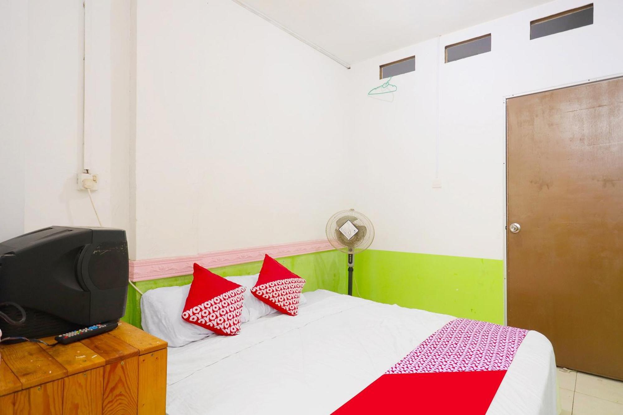 Spot On 91343 Kartika Guest House Syariahnearpantai Stres Jodoh  エクステリア 写真
