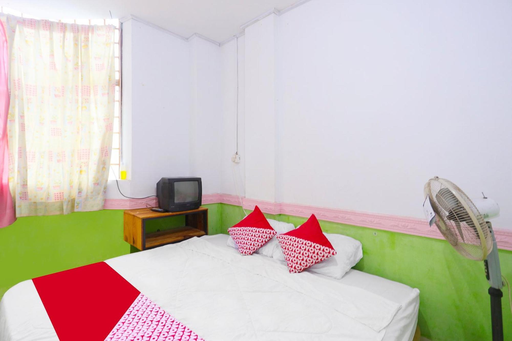 Spot On 91343 Kartika Guest House Syariahnearpantai Stres Jodoh  エクステリア 写真